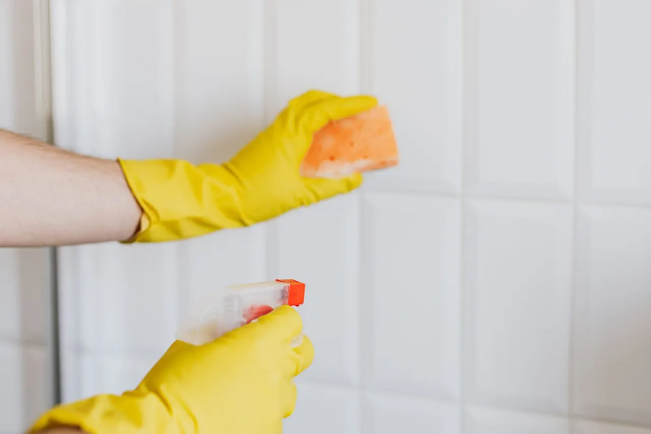 24/7 Spray Foam Removal